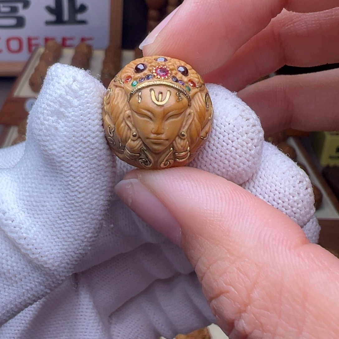 猴头核桃把件镶嵌款白鹤童子全品有正常封口线