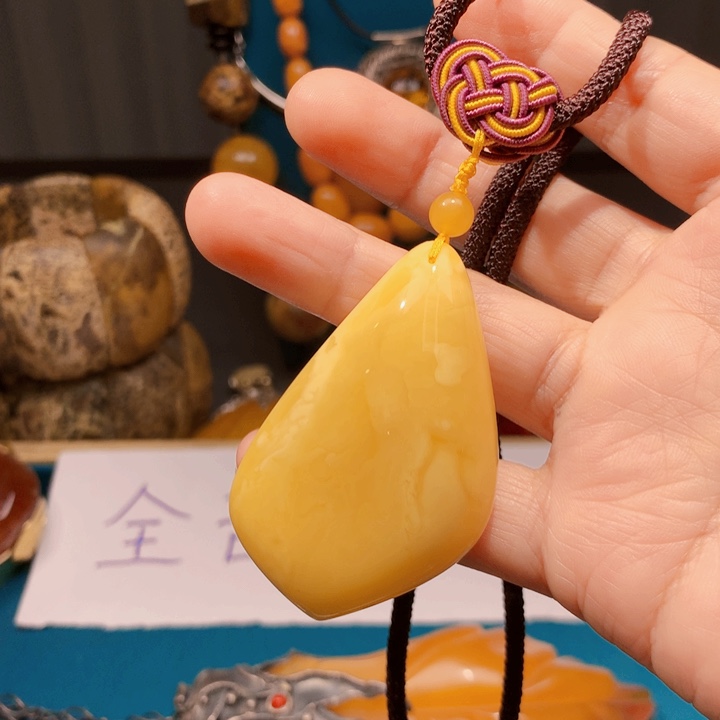 琥珀颈饰未镶嵌波兰设计款琥珀蜜蜡