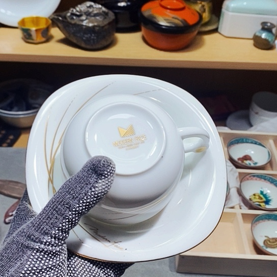 瓷片新年快乐。万事如意