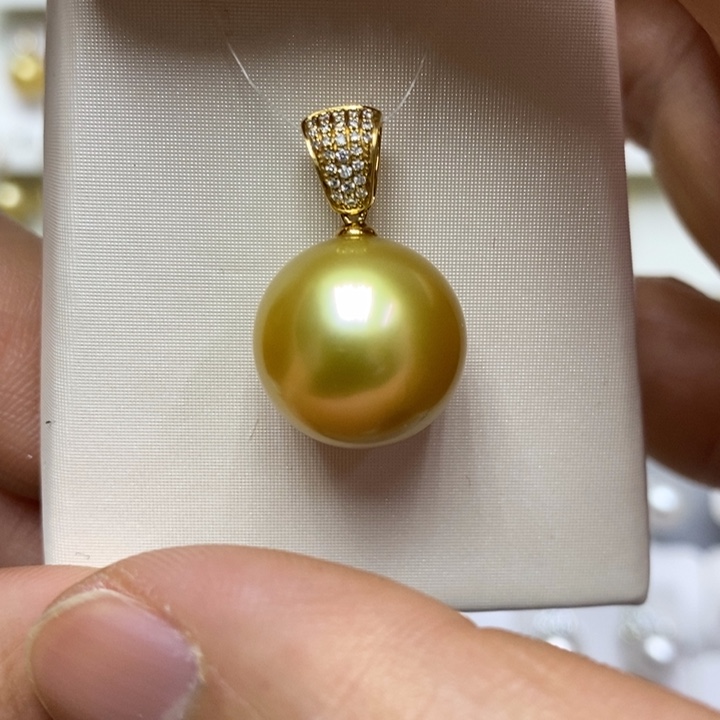 海水珍珠金珍珠吊坠18K金镶嵌