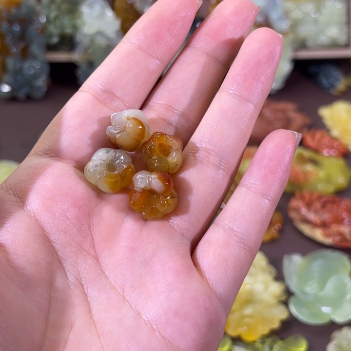 未镶嵌蛇纹石玉颈饰