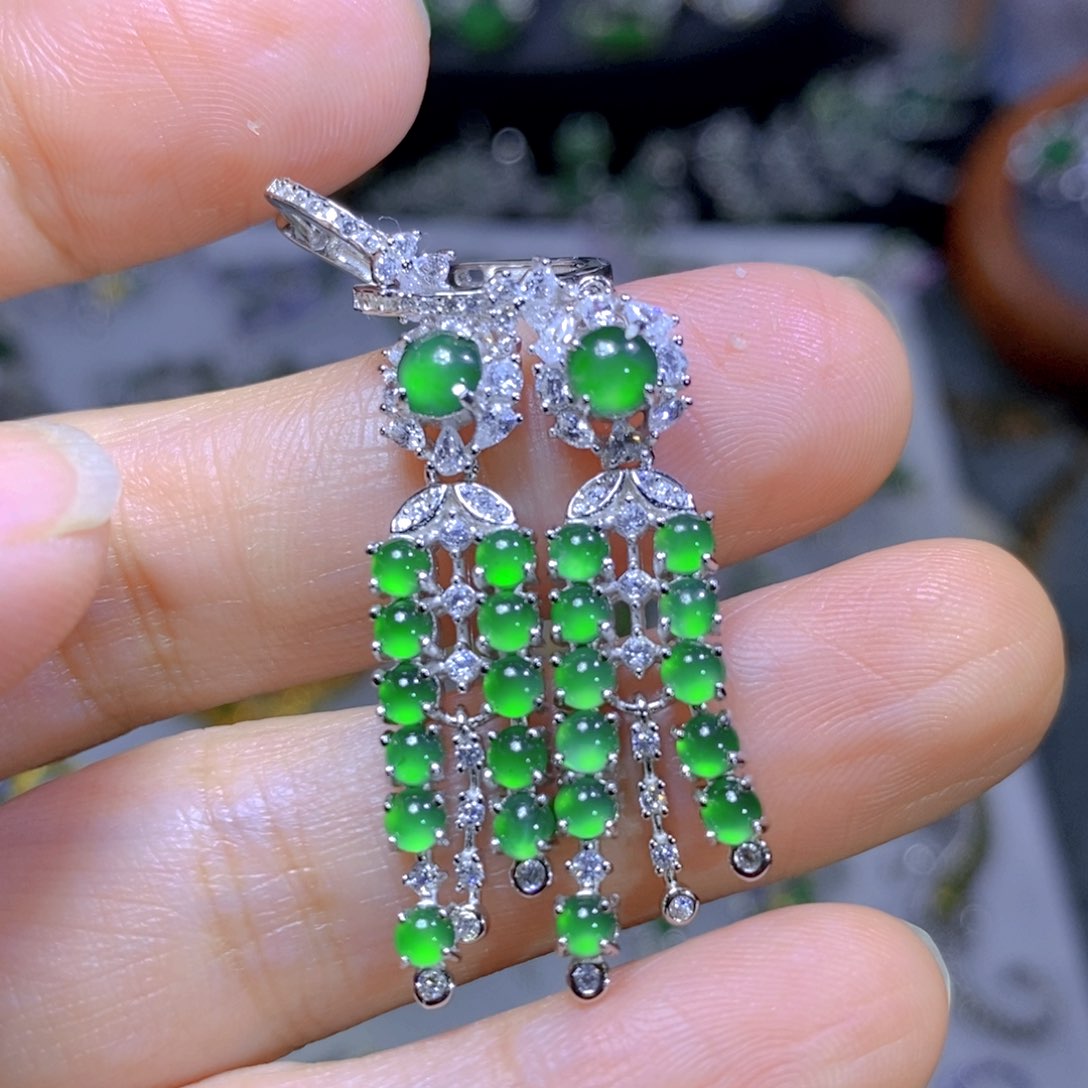 翡翠颈饰银S925镶嵌天然翡翠