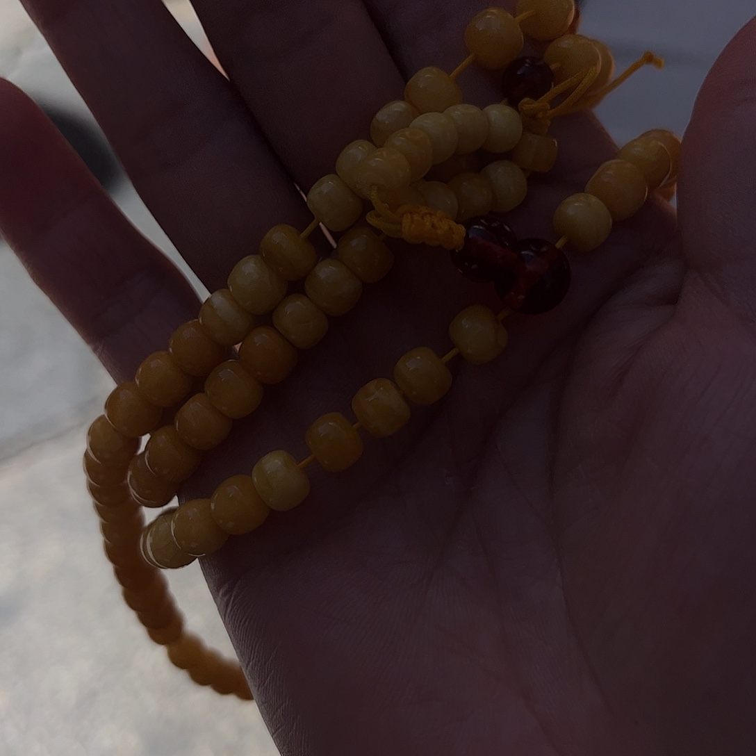 琥珀未镶嵌颈饰藏地朵朵分享一下今日