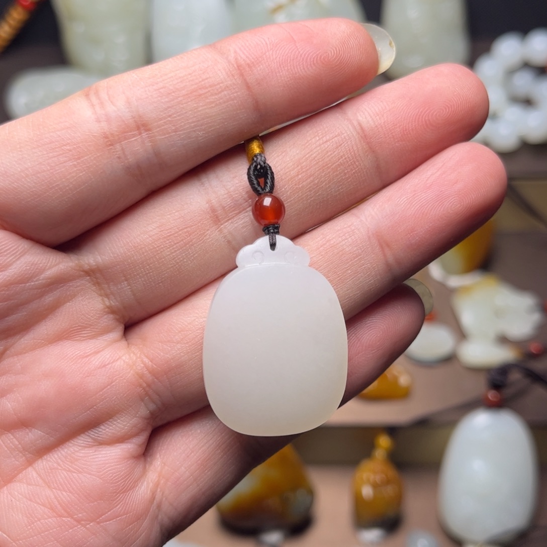 和田玉未镶嵌吊坠(不含链)