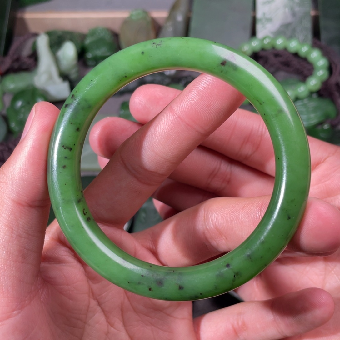 和田玉（碧玉）颈饰未镶嵌