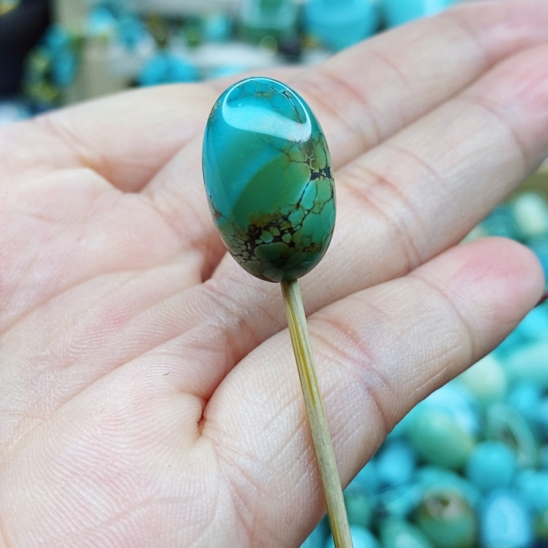 绿松石颈饰未镶嵌