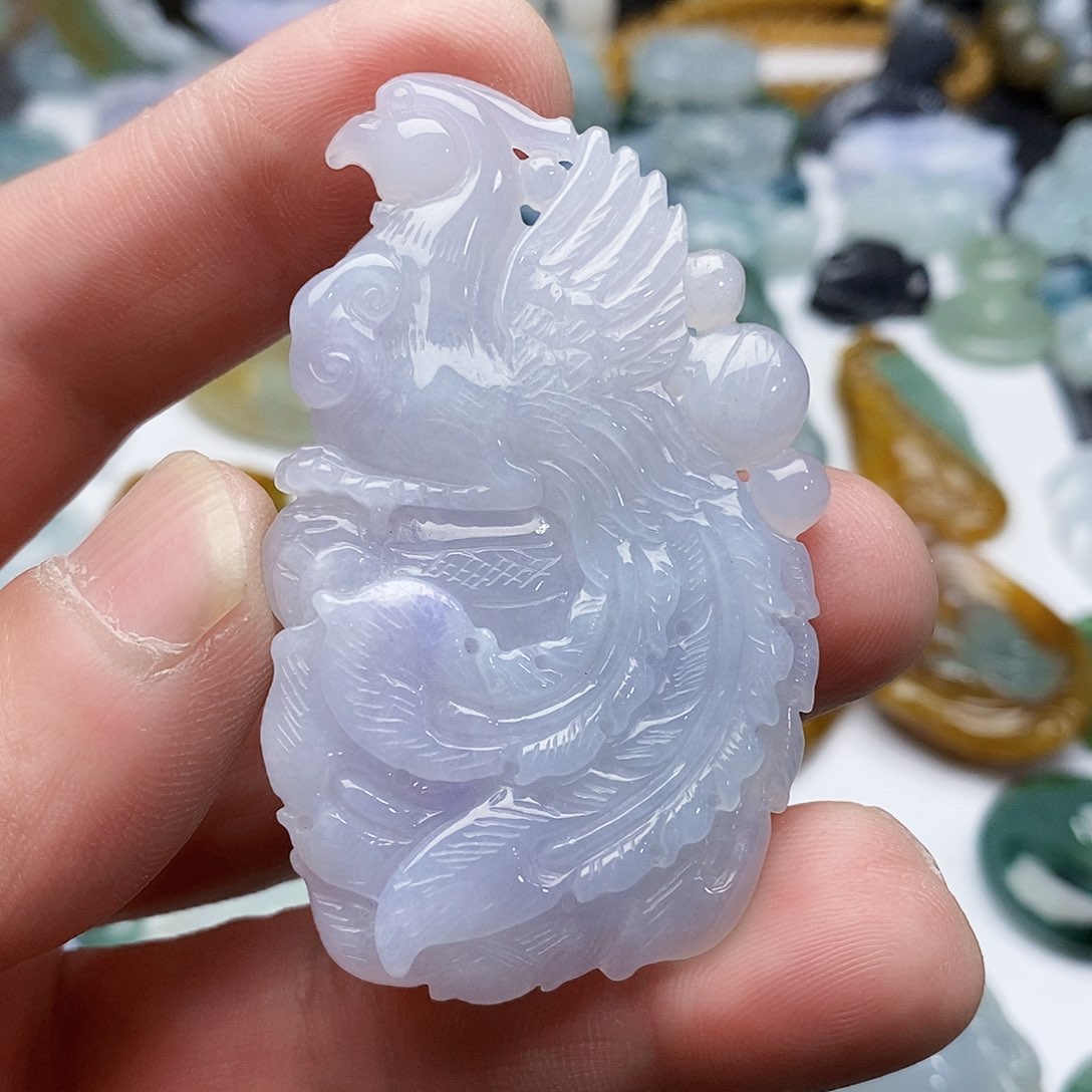翡翠未镶嵌颈饰凤凰