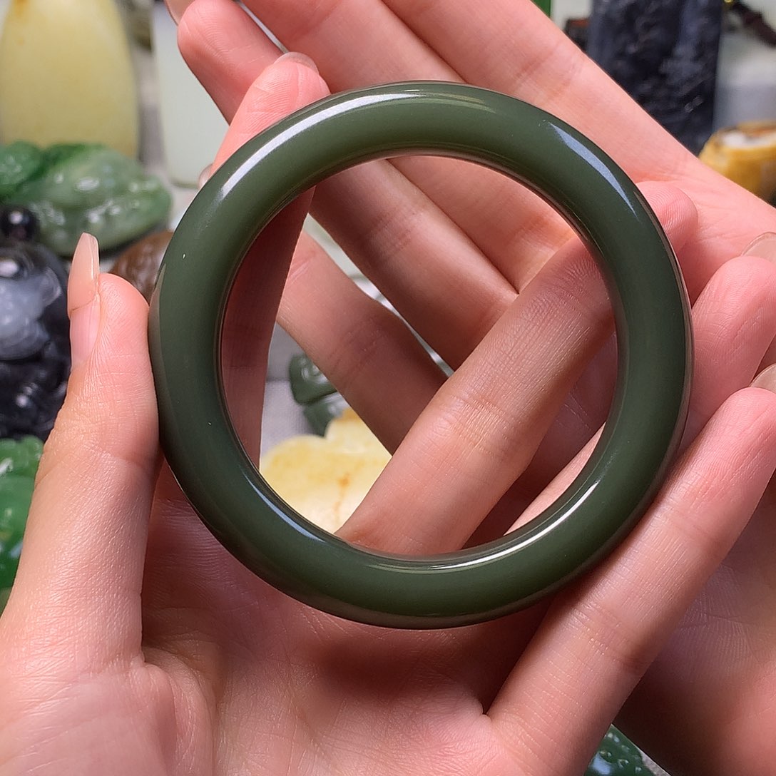 未镶嵌手镯和田玉靑*