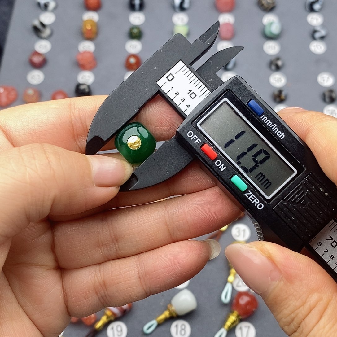 玛瑙/玉髓饰品合金