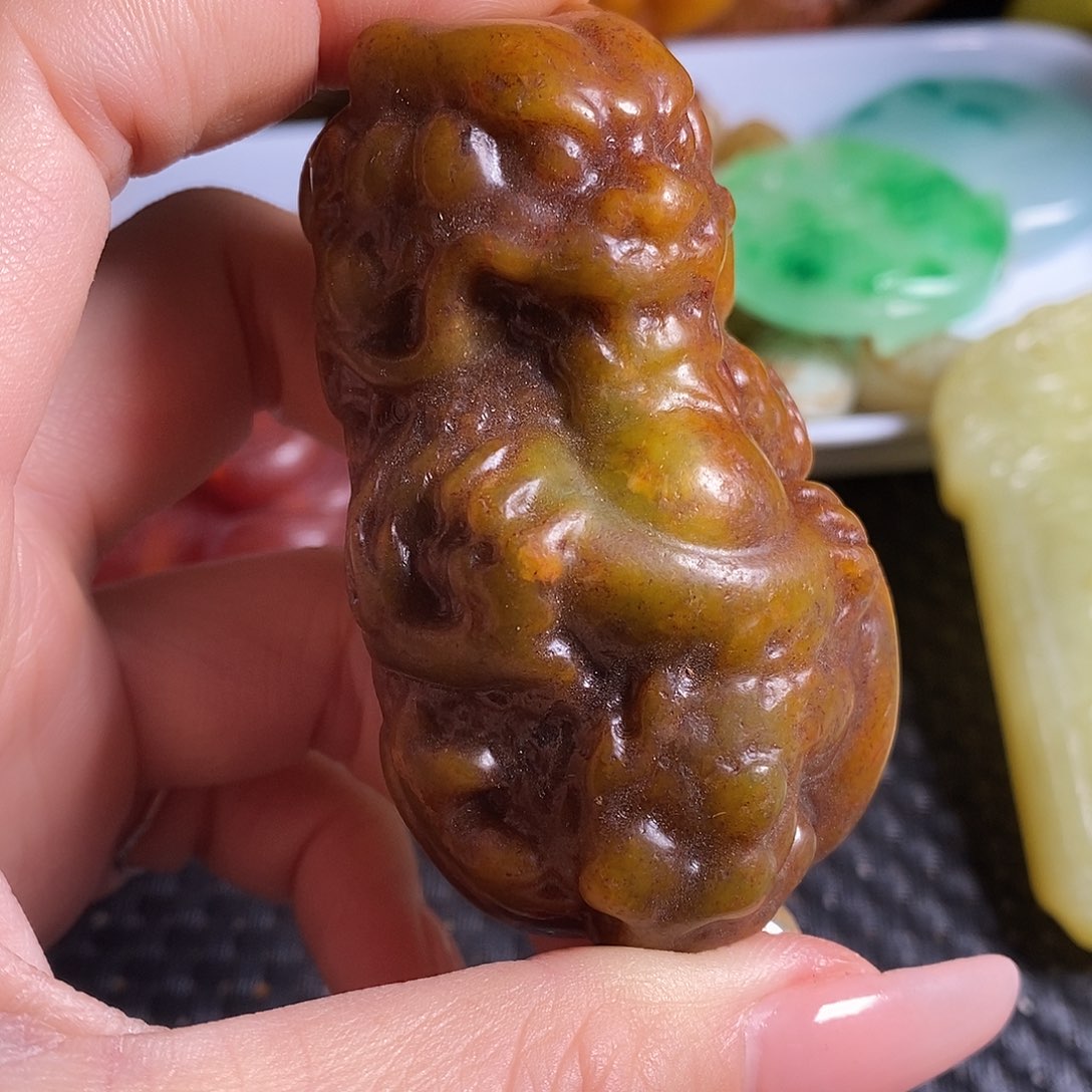 岫玉未镶嵌珠宝奇石