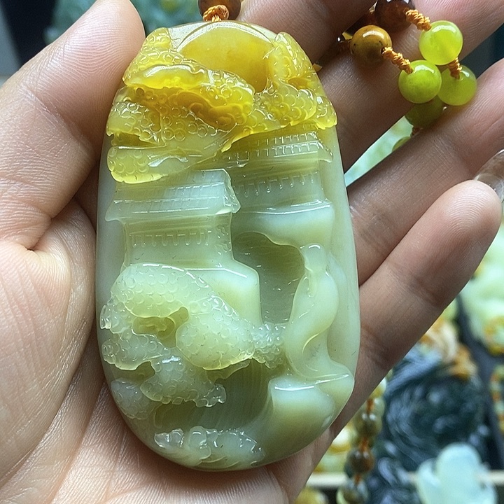 蛇纹石玉挂件未镶嵌
