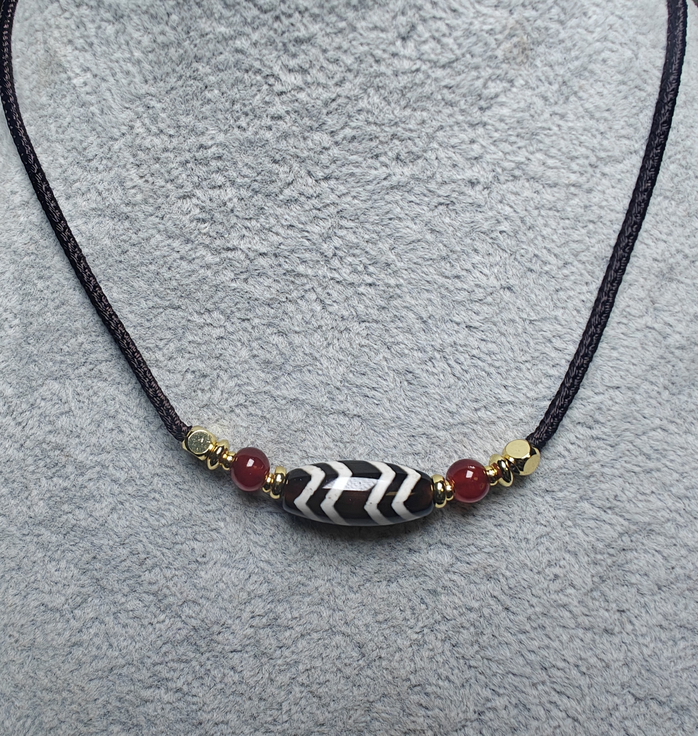 黑白线珠锁骨链对孔21直径9.4