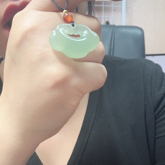 东陵石未镶嵌颈饰