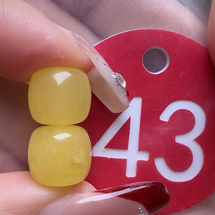 蜜蜡未镶嵌珠宝奇石微瑕10mm鸡油黄老型