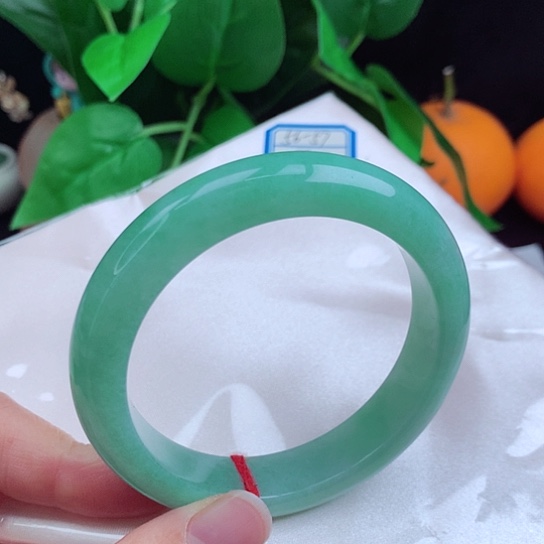 翡翠手镯未镶嵌   正圈56-57 满绿