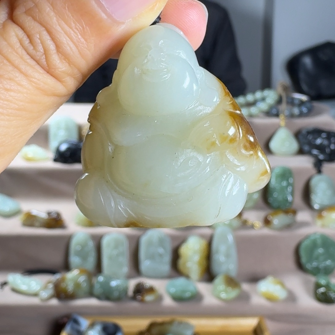 和田玉颈饰未镶嵌