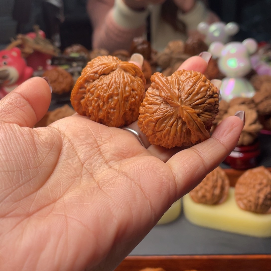 【闪购商品】文玩核桃把件曹*德白41