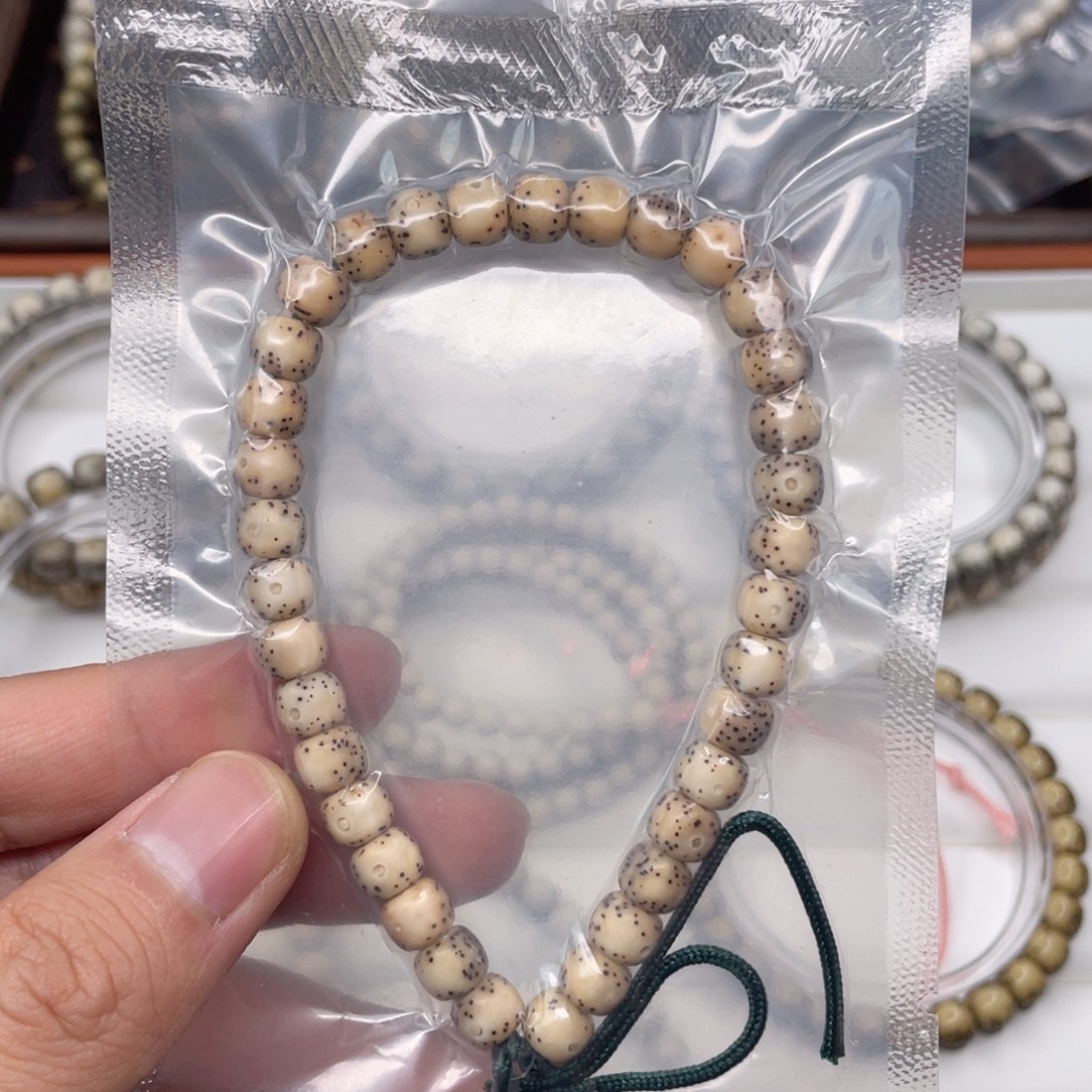手串星月菩提糯冰石玉料通体留白7x6手持福利