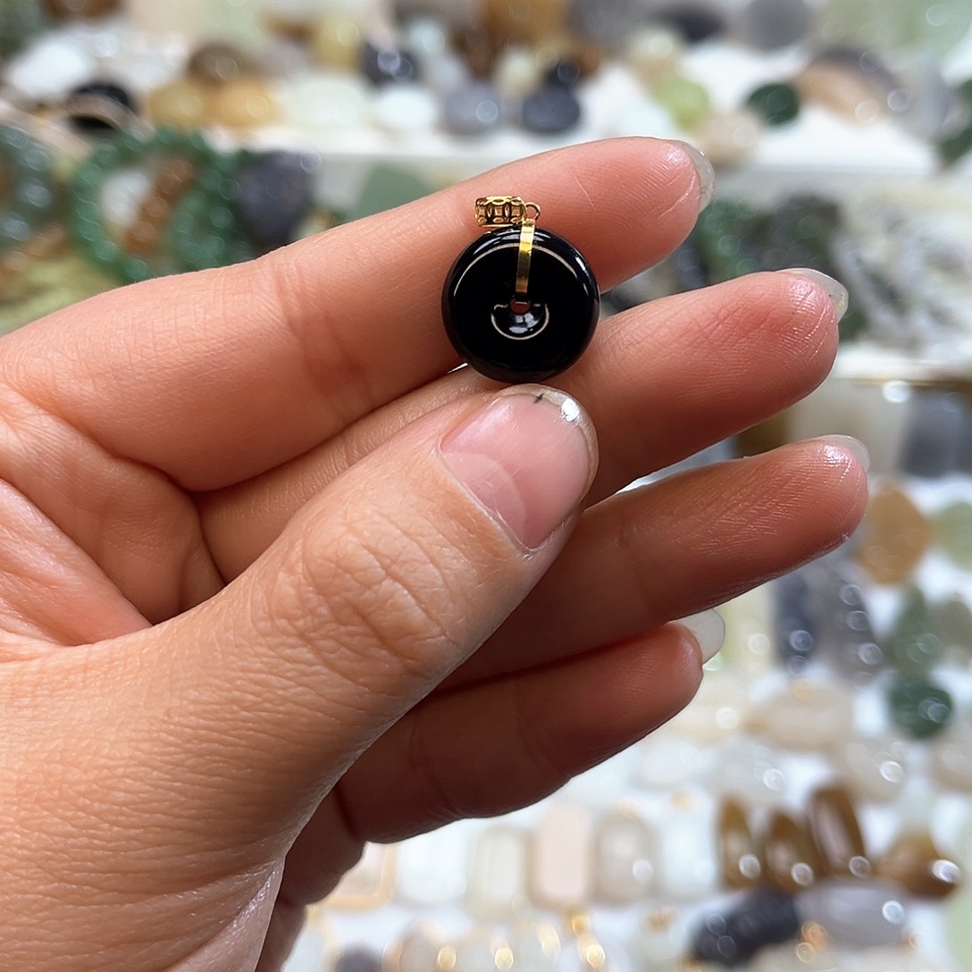 和田玉吊坠(赠链)18K金镶嵌知***…