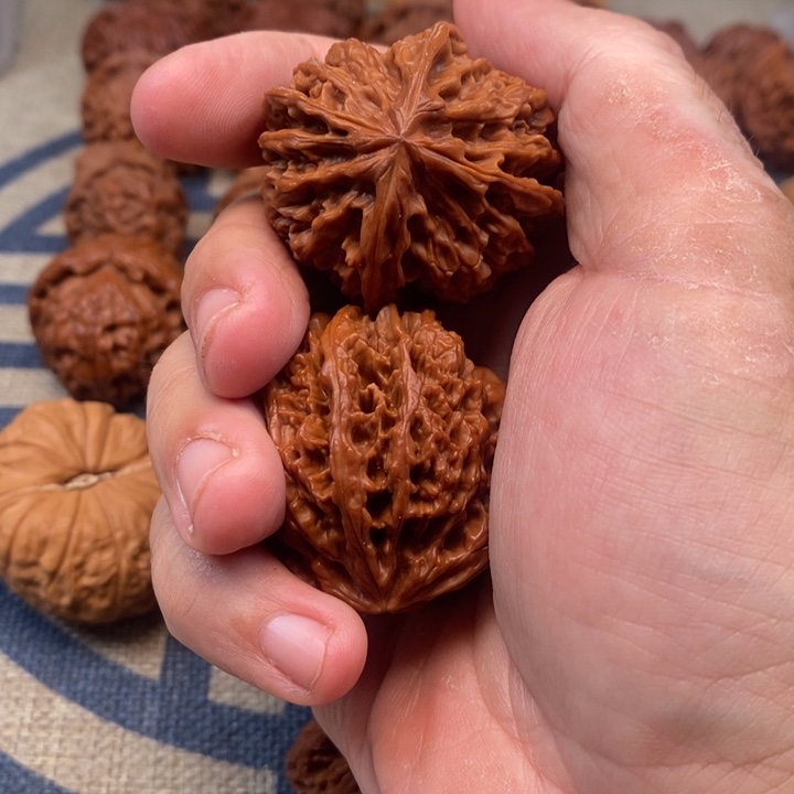 文玩核桃把件宇*芳核桃