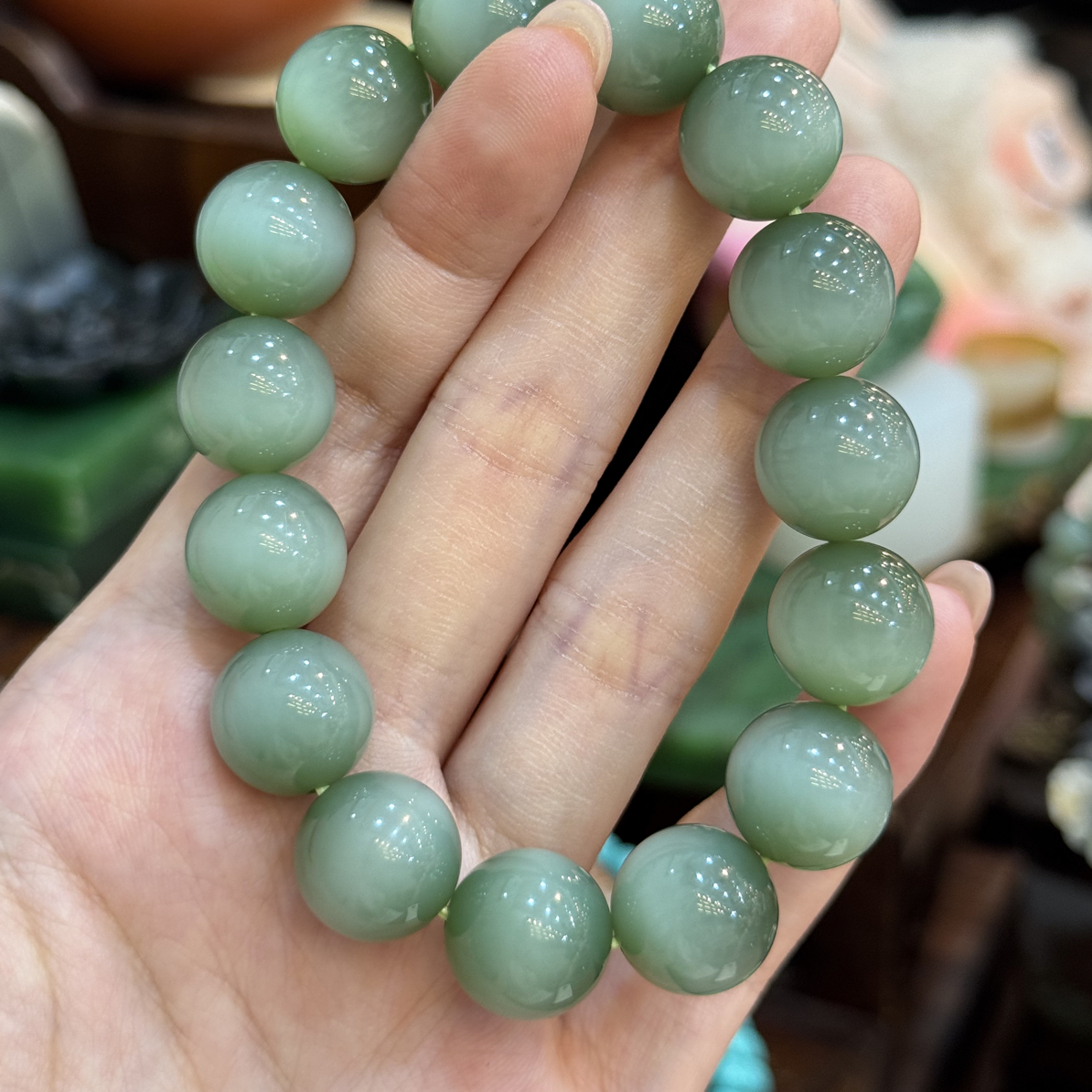 珍藏级 和田玉 俄料 夹层料 正粉青 瓷猫一线 冰底 14mm 手串