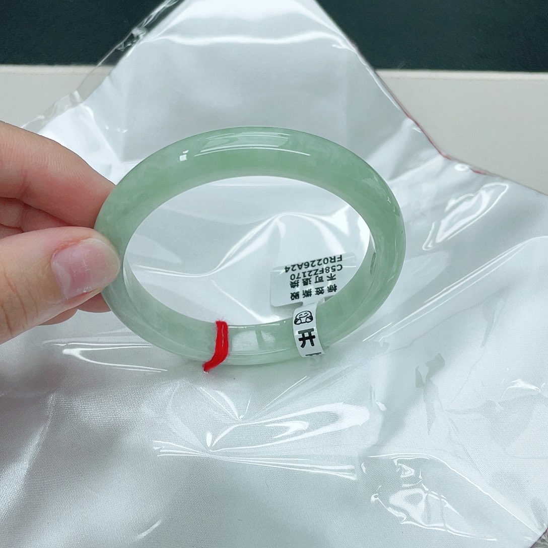 翡翠未镶嵌手镯正57.7