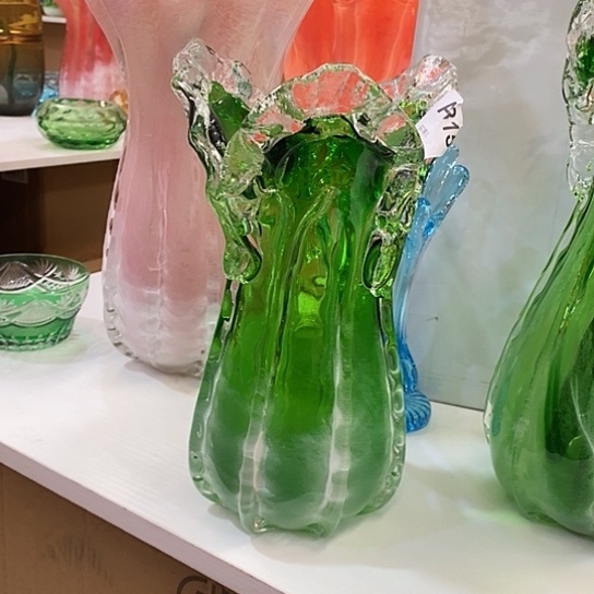 琉璃花瓶高27厘米口径12厘米