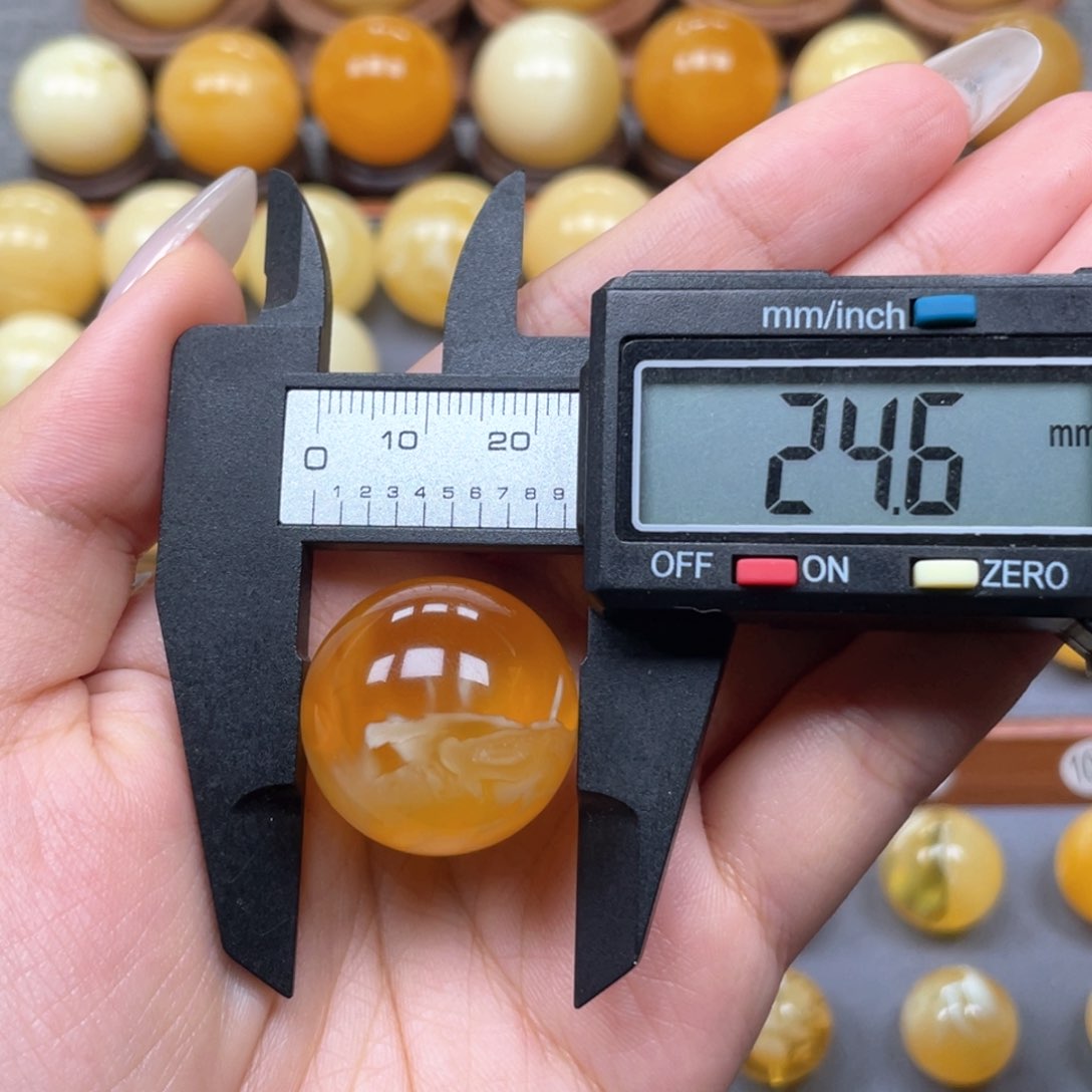 未镶嵌琥珀珠宝奇石?****人