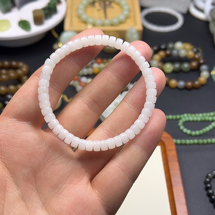 和田玉未镶嵌手链