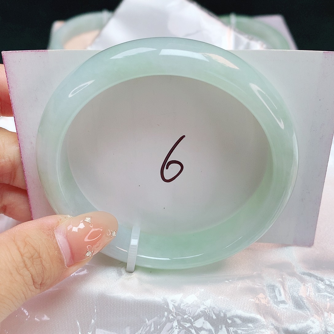 翡翠未镶嵌手镯正圈58.6