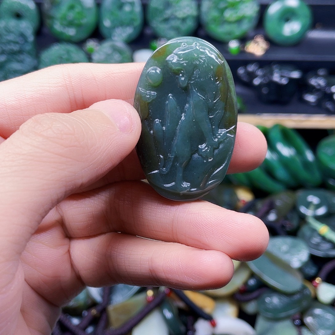 和田玉未镶嵌珠宝半成品