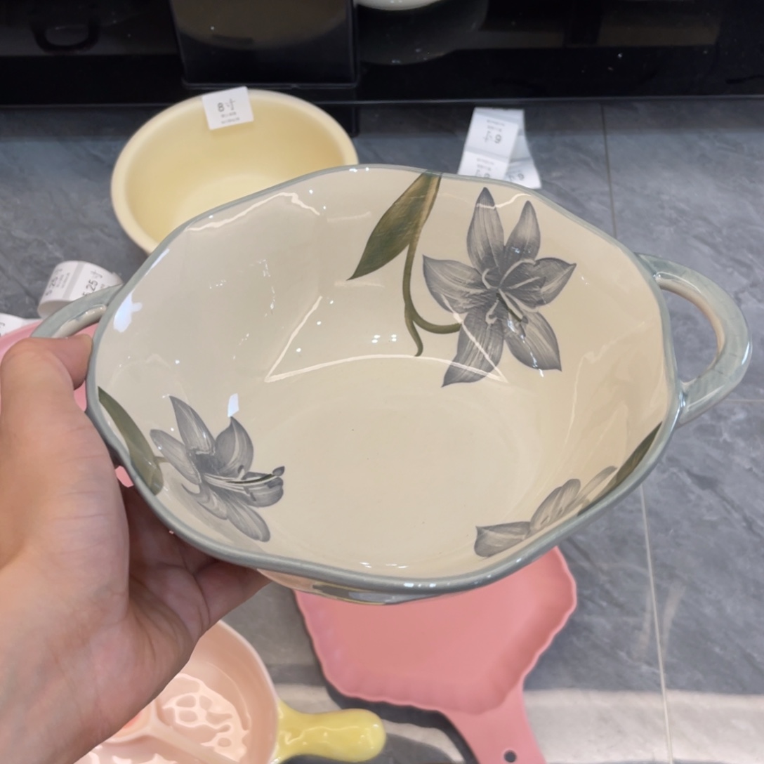 陶瓷微瑕餐具介意勿拍，满18飞！