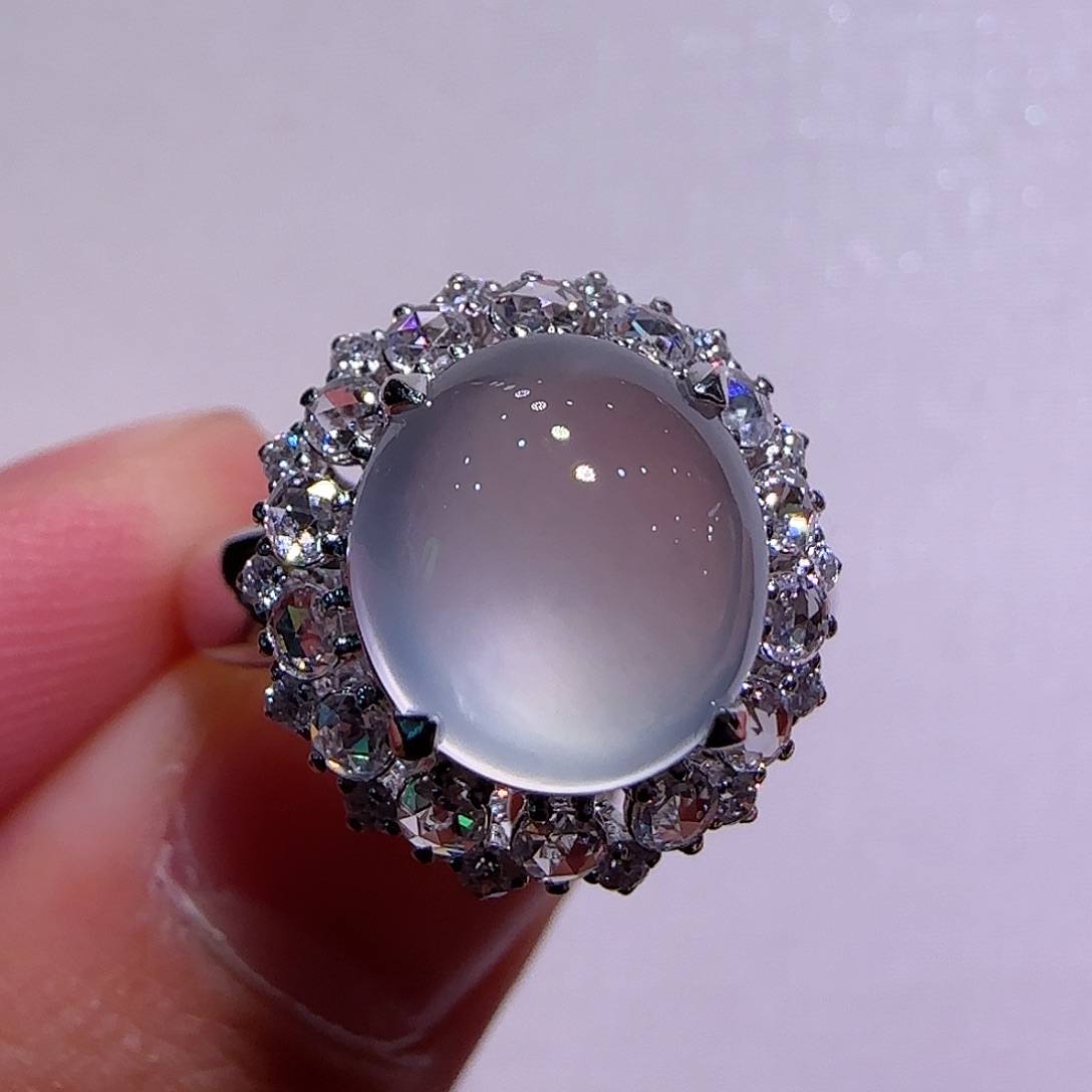 翡翠戒指18K金镶嵌白冰蛋面戒指