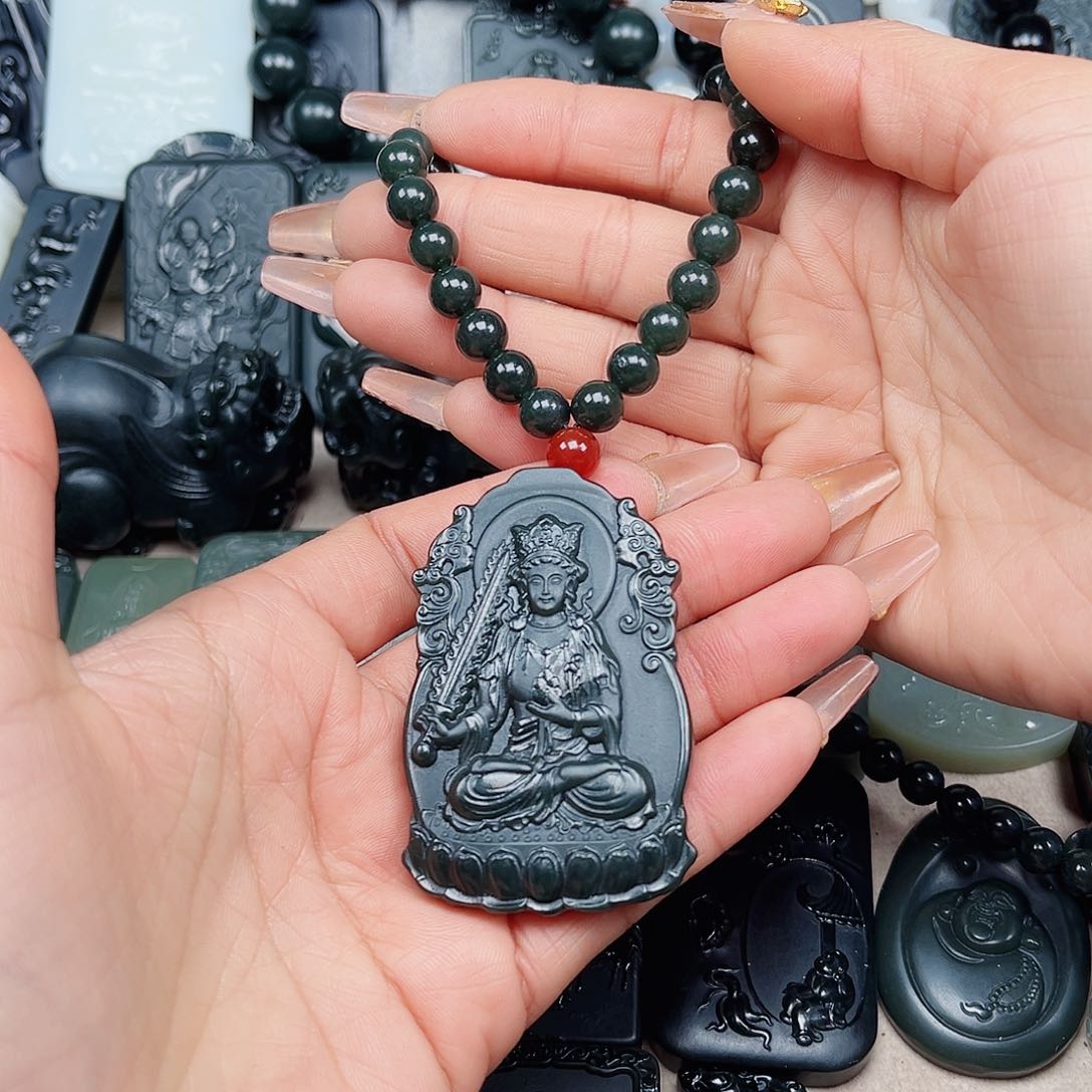 和田玉颈饰未镶嵌