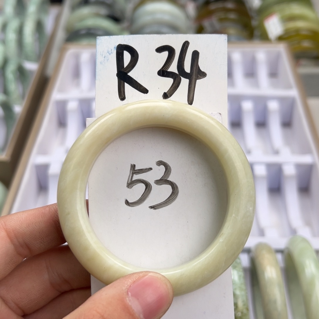 岫玉手镯未镶嵌天然岫玉微瑕