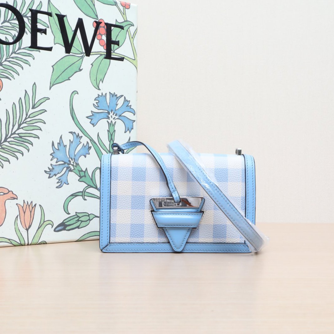 95新 LOEWE/罗意威 斜挎包    P244692523