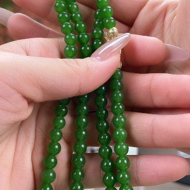 颈饰未镶嵌和田玉（糖玉）