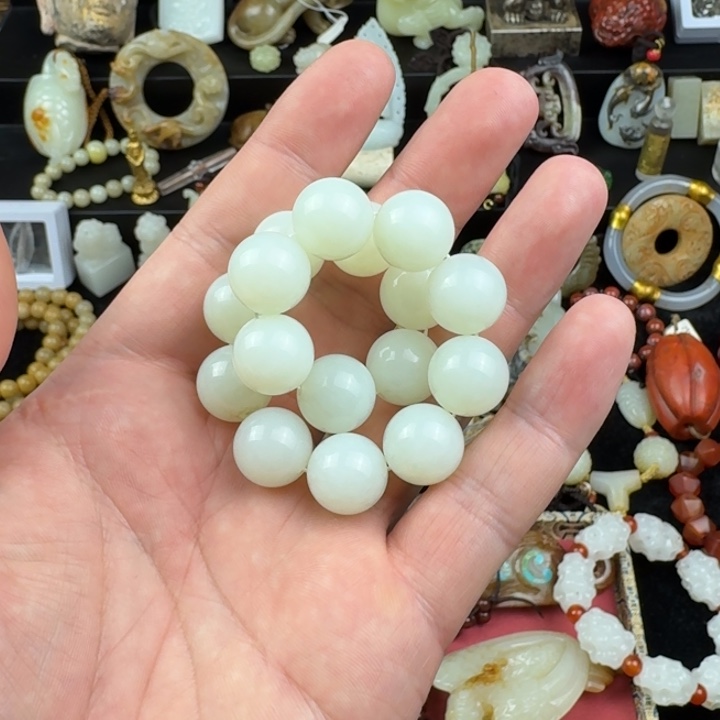 如***$和田玉（糖玉）未镶嵌挂件