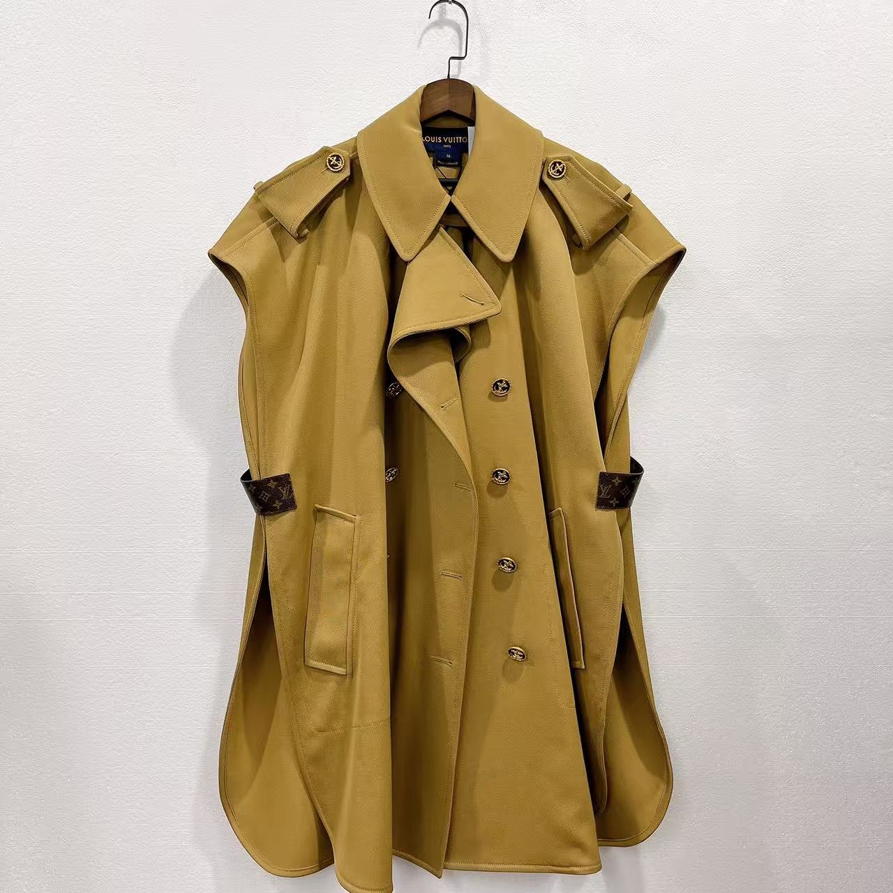 未使用 LouisVuitton/路易威登 无袖风衣