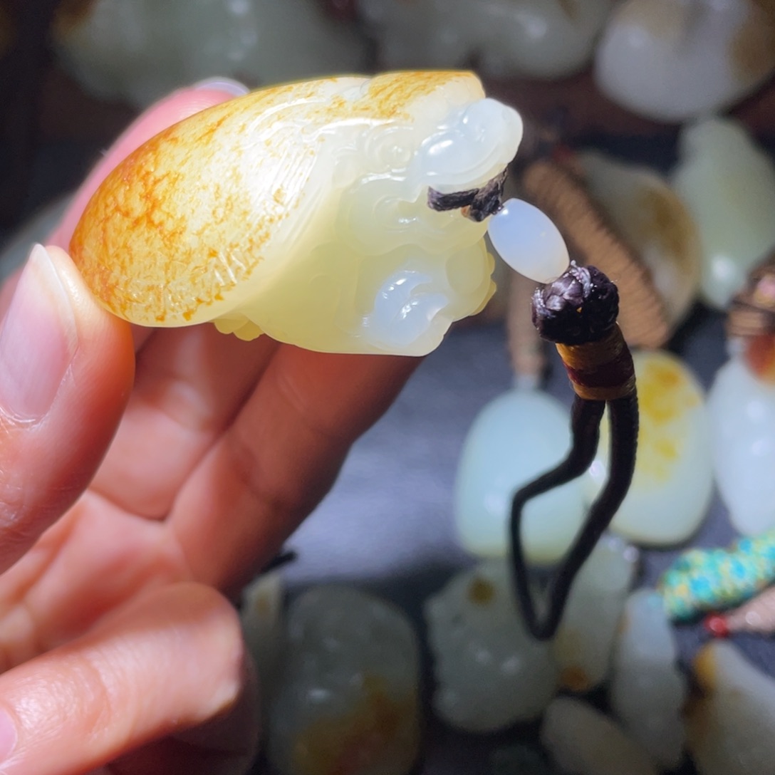 和田玉未镶嵌挂件逍****私