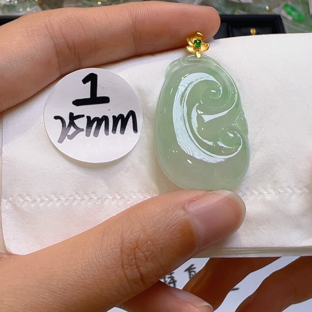 翡翠18K金镶嵌吊坠(不含链)