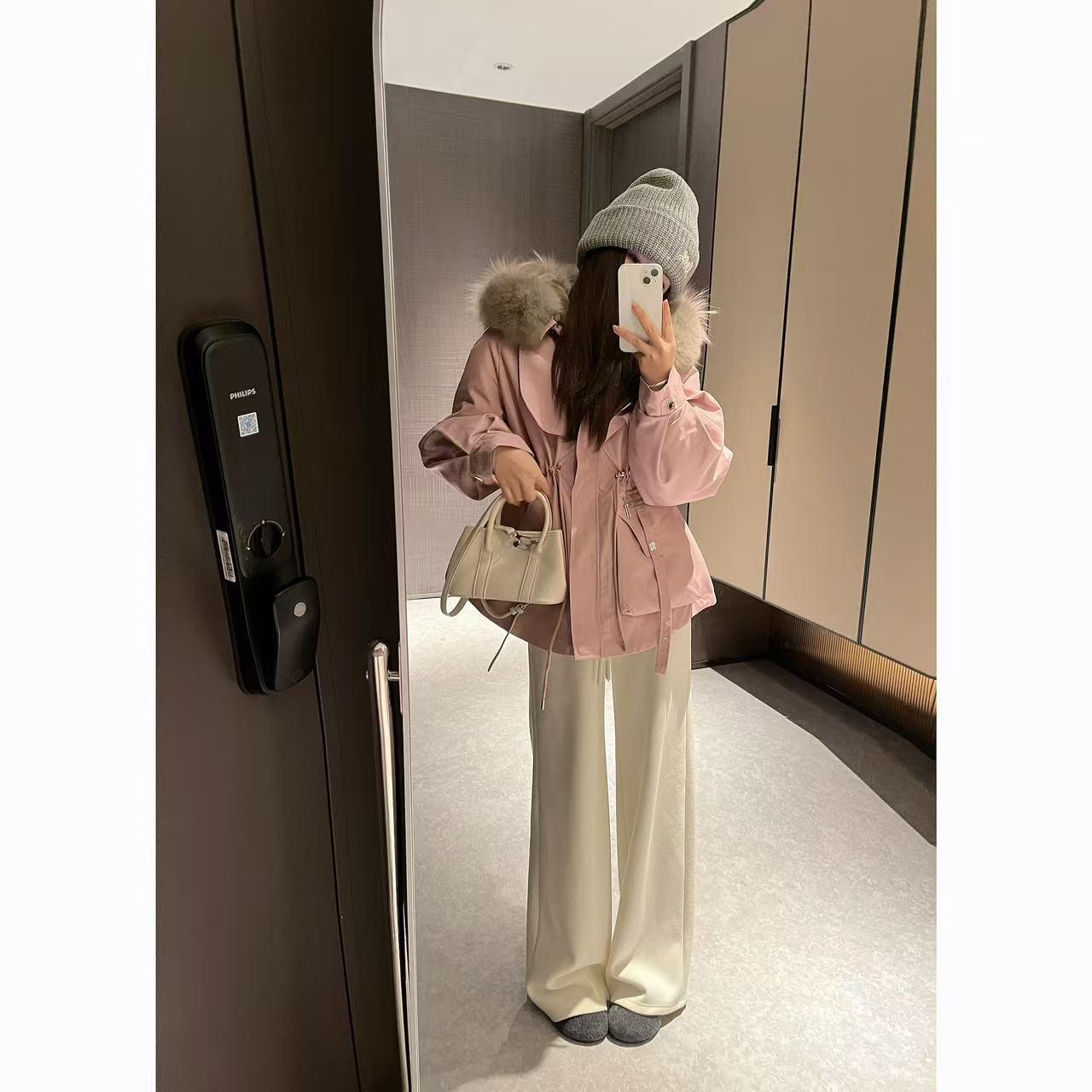 2025保暖狐狸毛领加花獭兔毛内胆可拆卸女士派克YC1105