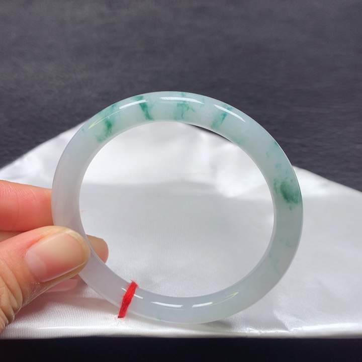 翡翠手镯（圆镯）未镶嵌53➕