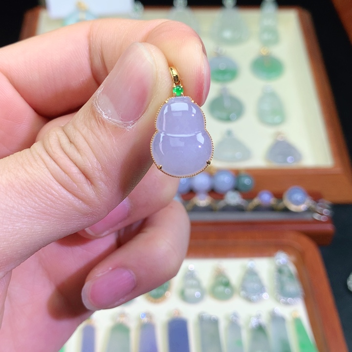 翡翠颈饰18K金镶嵌天然a货翡翠吊坠