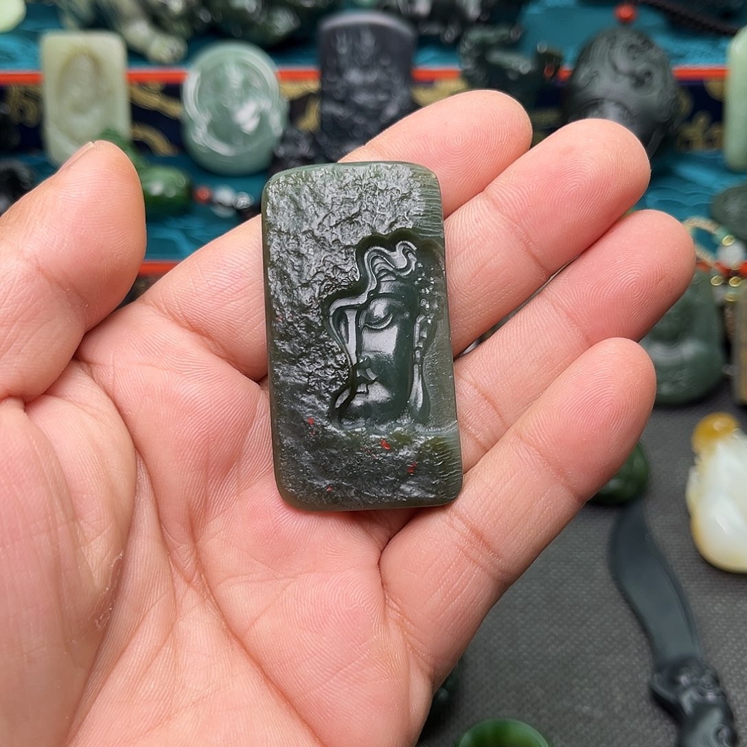 和田玉颈饰未镶嵌