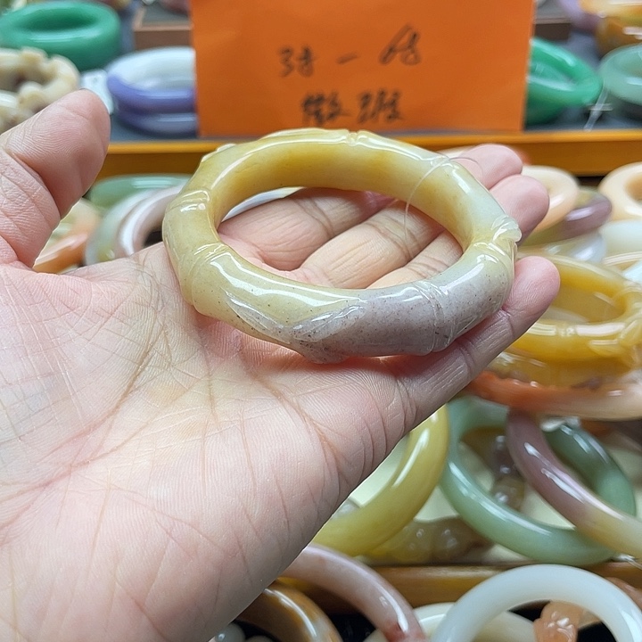 未镶嵌手镯石英质玉心**光