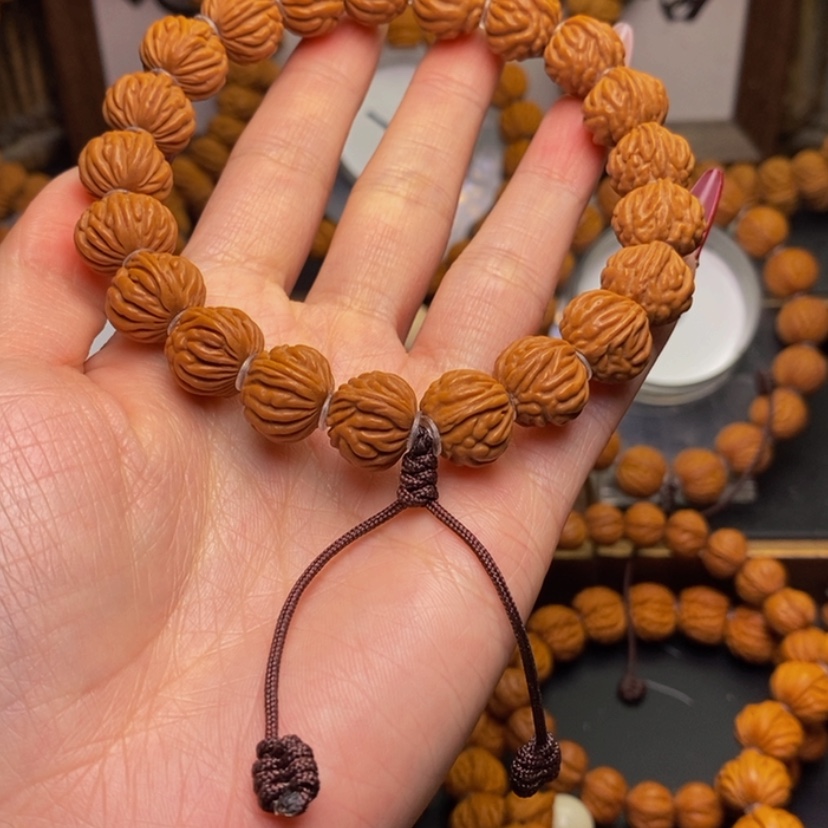 【闪购商品】桃核手串龙文桃核