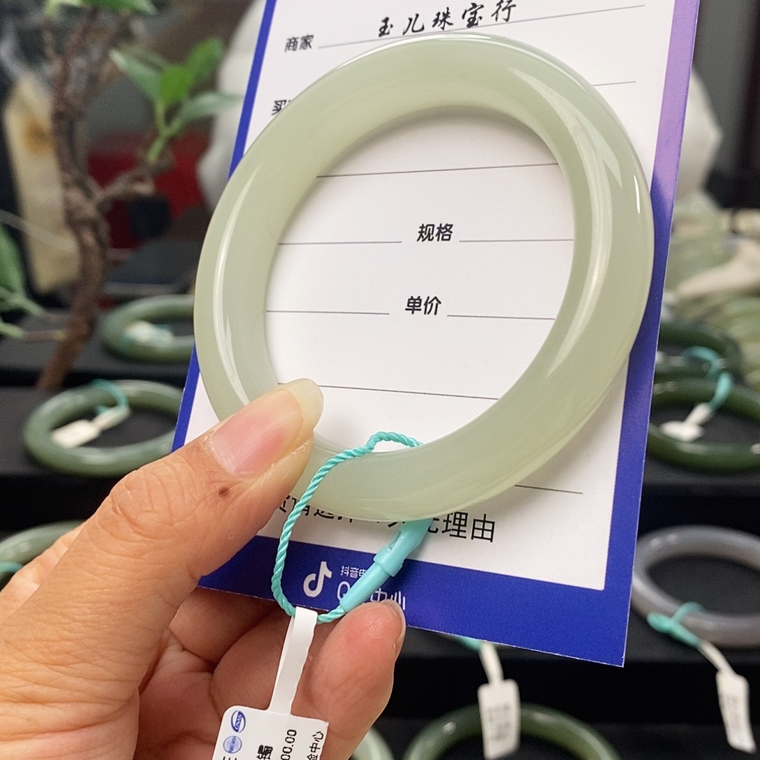 和田玉和田玉手镯55未镶嵌麦*?