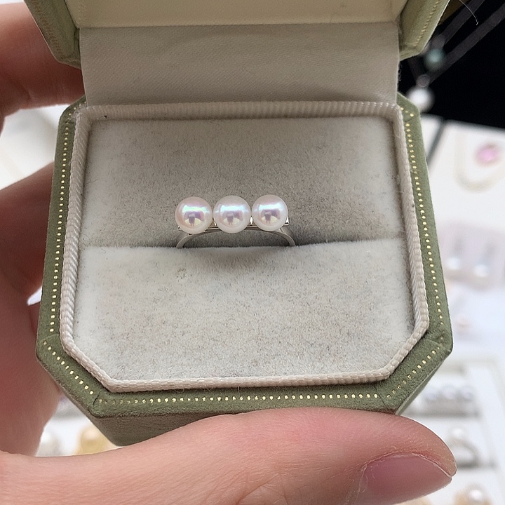 银S925镶嵌淡水珍珠5-5.5mm极光戒指