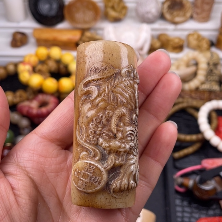 驼骨其他骆驼骨骨雕刻貔貅